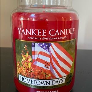 Yankee Candle: Brand new, retired scent, 22oz
"Hometown Days" with double wick.